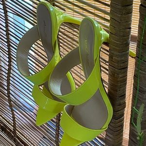 Brand NEW*** Anne Michelle Strap Heels